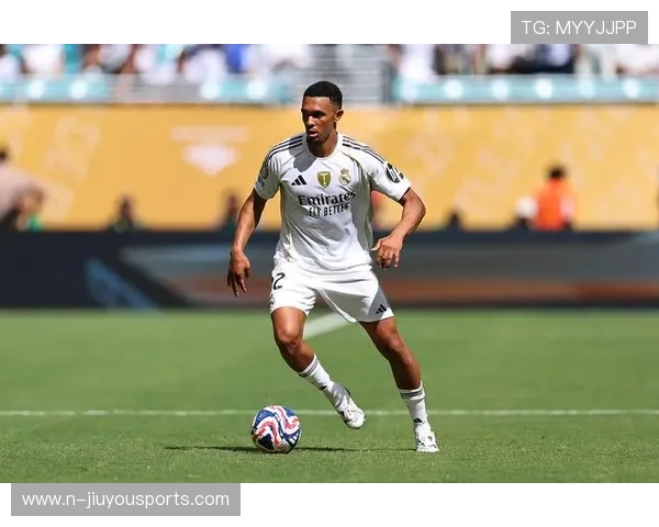 利物浦阿诺德创造力十足